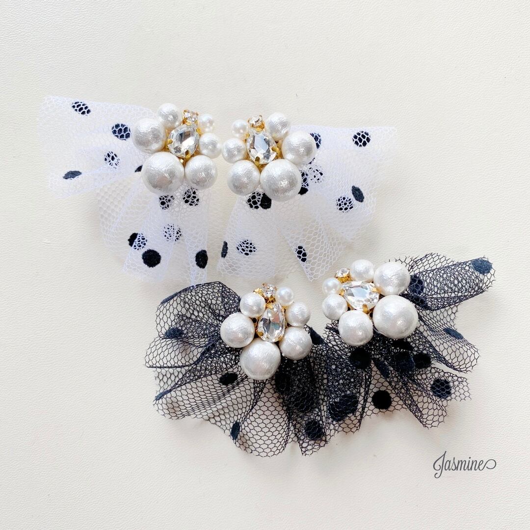 大ぶり コットンパールビジュー×ドットチュール ピアス | Jasmine