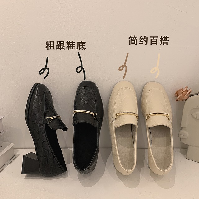 スタンダードスプリングレッドカジュアルラインストーンバックルシングル 靴 シューズ レトロ ローファー 春物 フェイクシューズ48430676197