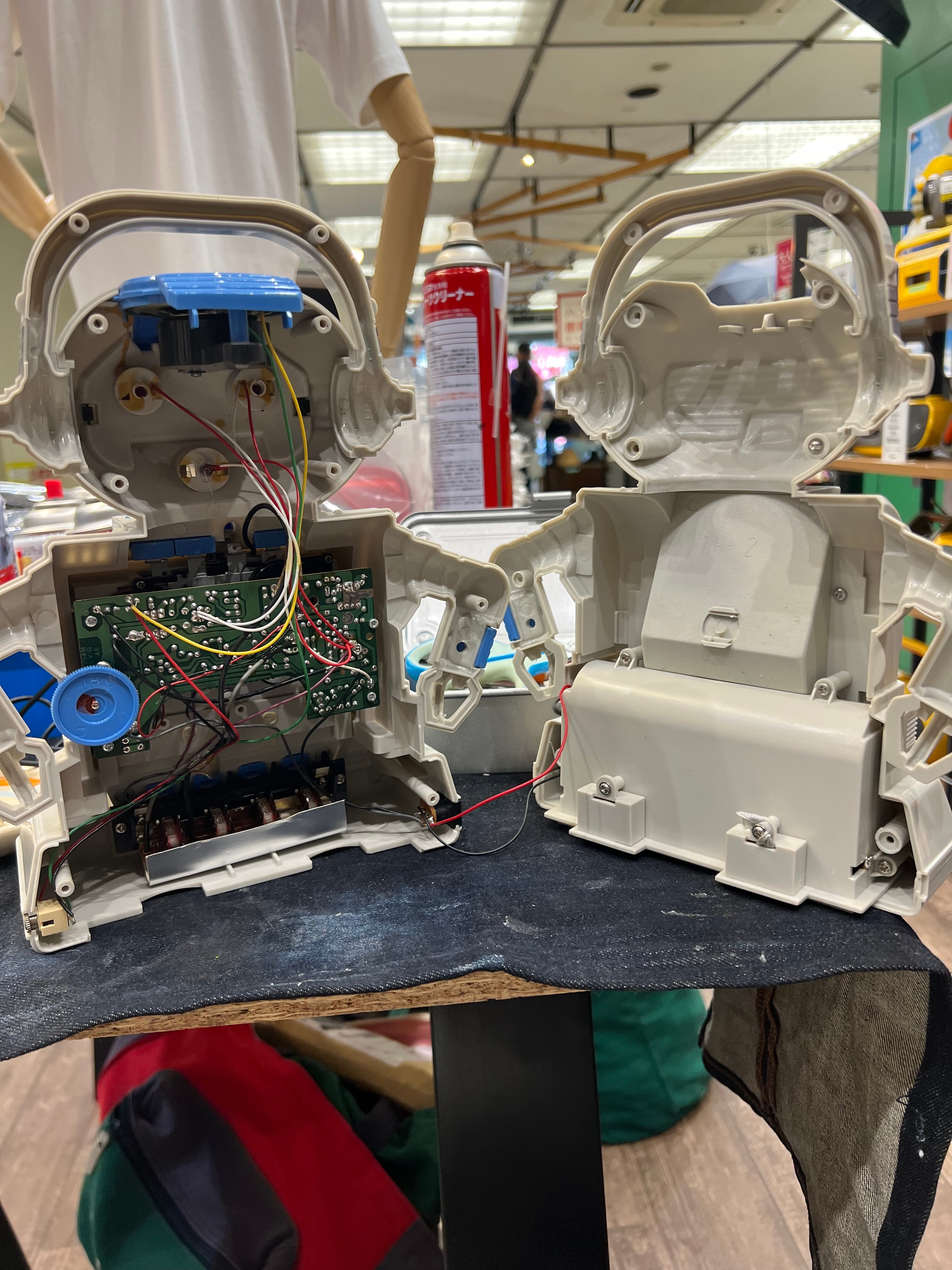 [可動品]TIGER ELECTRONICS 2XLロボット型カセットプレーヤー メンテ可動品]TIGER ELECTRONICS 2XL ロボット型カセットプレーヤー