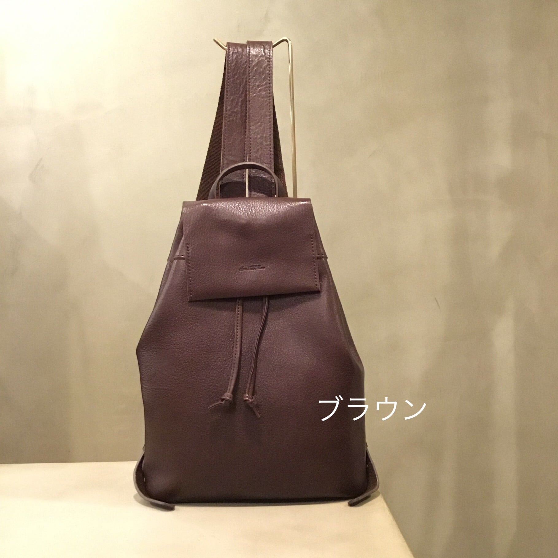 小さめ縦型リュック。alto. | -LESS (レス) 革鞄ショップ