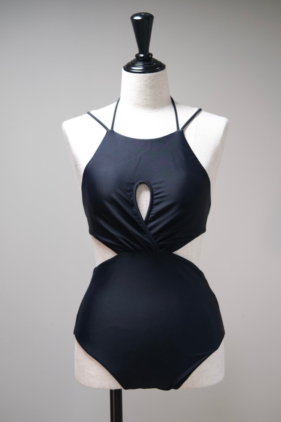 【fetico】 CUT-OUT TWISTED SWIMSUIT FETICO】CUT-OUT TWISTED SWIMSUIT | loop