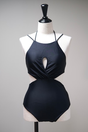 【FETICO】CUT-OUT TWISTED SWIMSUIT