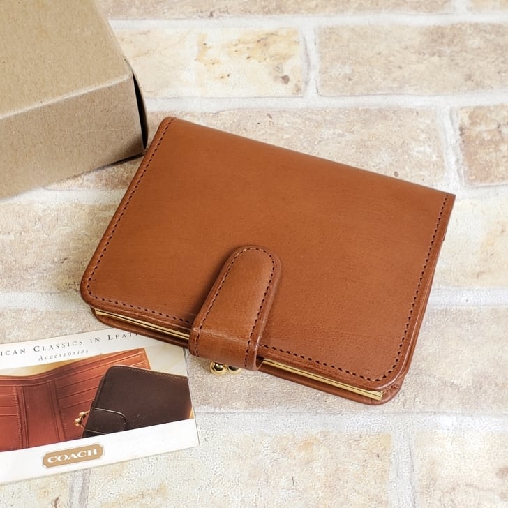 ✨未使用✨COACH オールドコーチ マディソン 2つ折り財布 がま口 レザー 未使用 オールドコーチ ☆ レザー がま口 折財布 ブラウン 二折