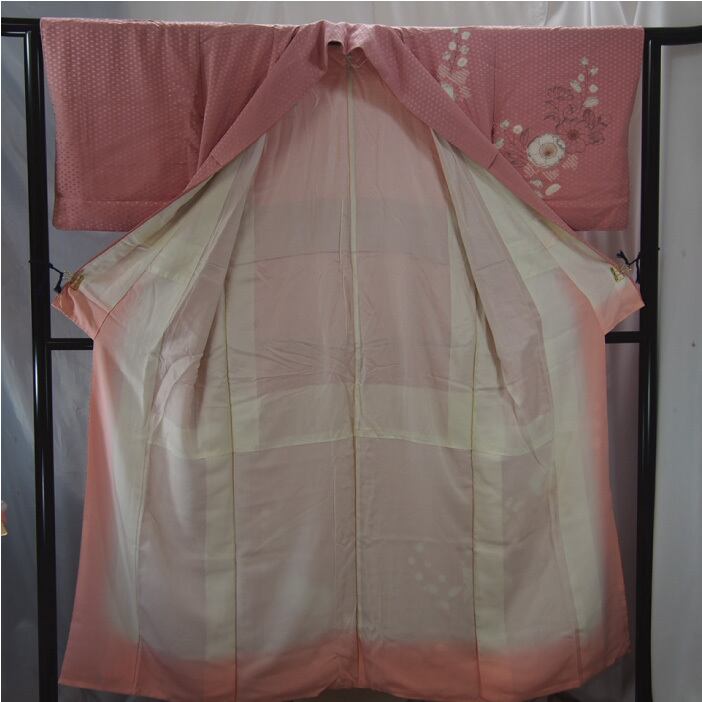 訪問着】桜色に辻が花風の梅の花柄の着物 | ひふみ屋 訪問着】桜色に辻が花風の梅の花柄の着物 | ひふみ屋