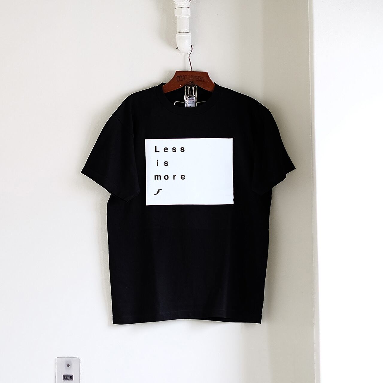 more about less tシャツ