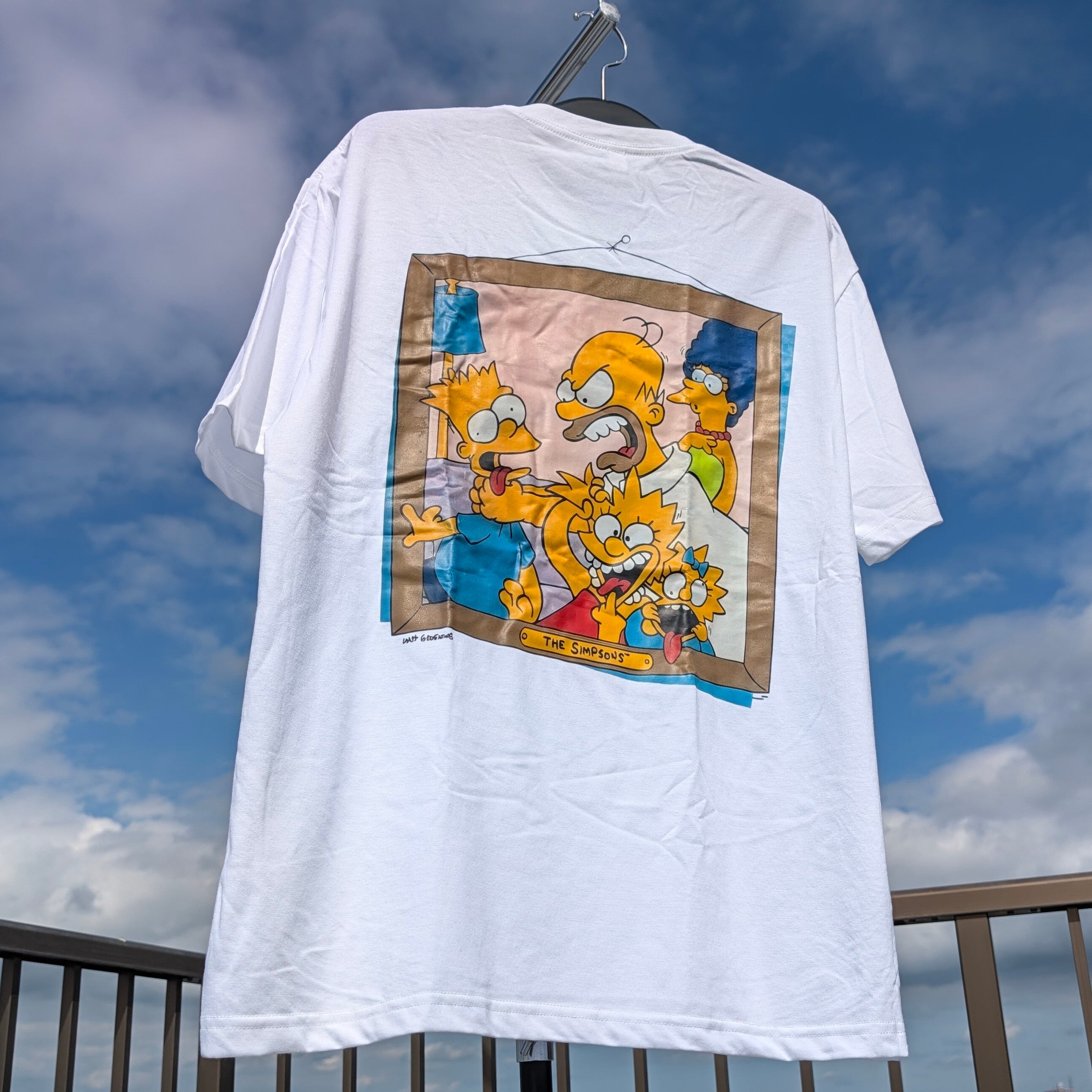 【 The Simpsons( ザ・シンプソンズ ) 】『 シンプソンファミリー 』写真撮ってもハチャメチャTシャツ(笑)〚アメリカン雑貨 アメトイ〛