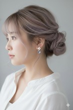 シェルのお花と水晶×チタンのピアス