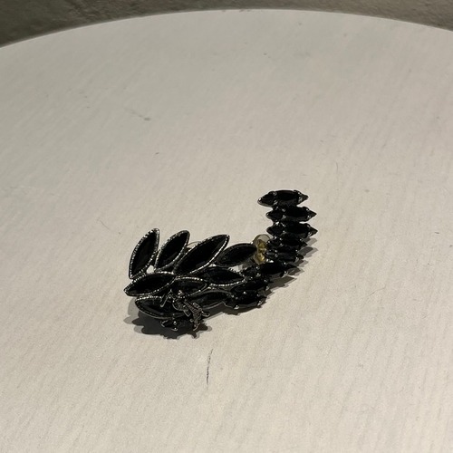 Yves Saint Laurent イヴサンローラン Ear cuff イヤーカフ ブラック size:F 【代官山A05】