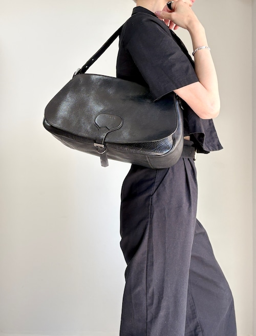 PRADA プラダ ショルダーバッグ ブラック フロントバックル ロゴ レザー セミショルダーバッグ ホーボーバッグ vintage ヴィンテージ オールド m5w8bc