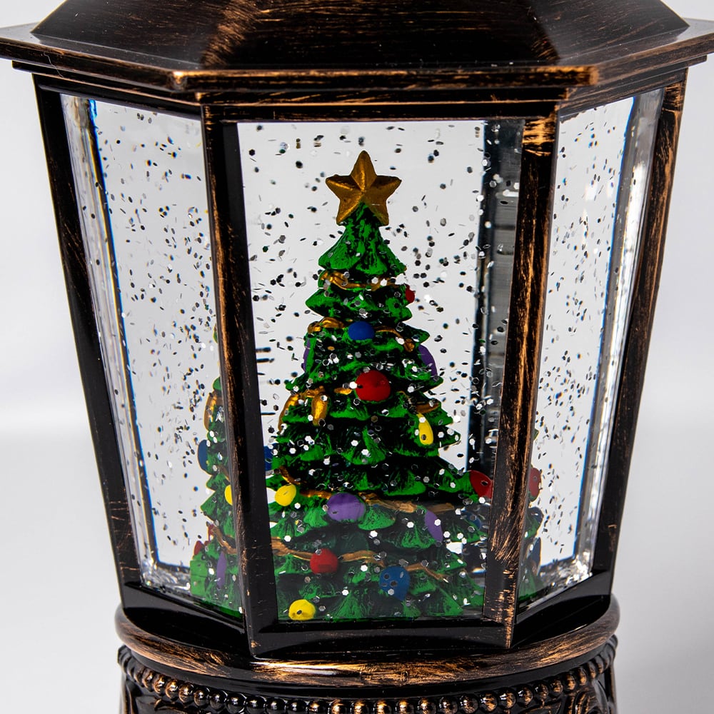 ランタン型クリスマスツリーLEDスノードーム(10652) | 一年中