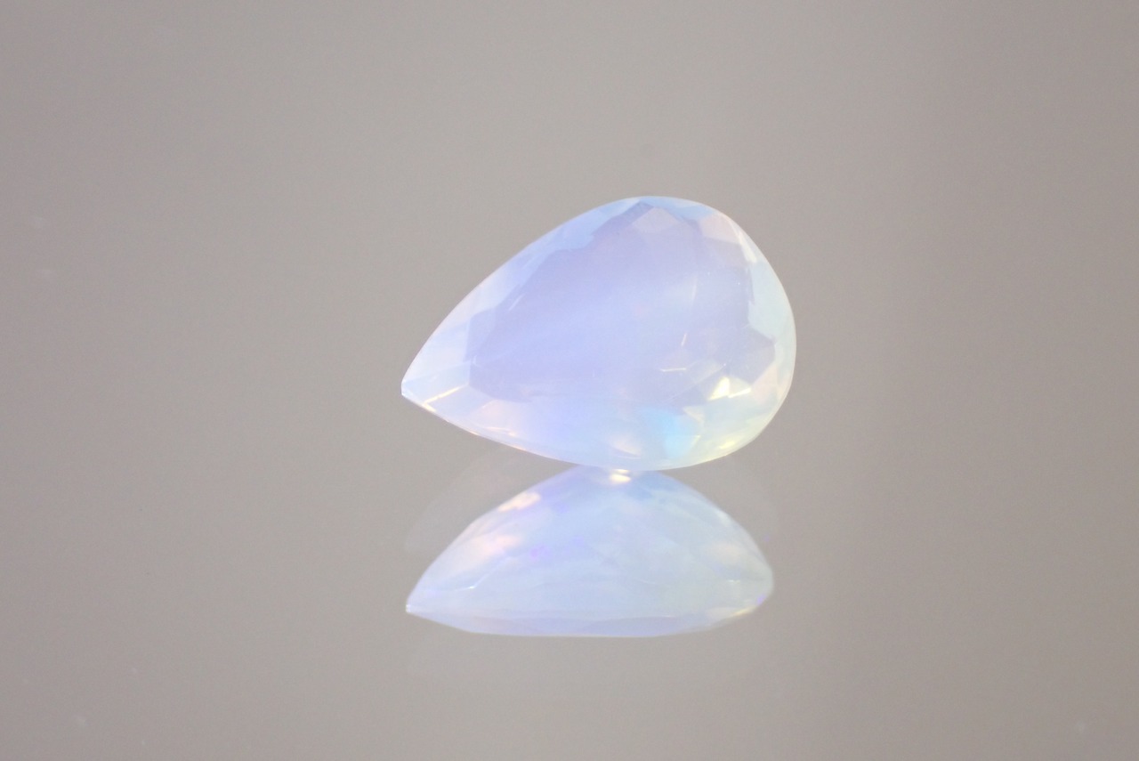 エチオピアオパール　2.74ct　[C9‐17]