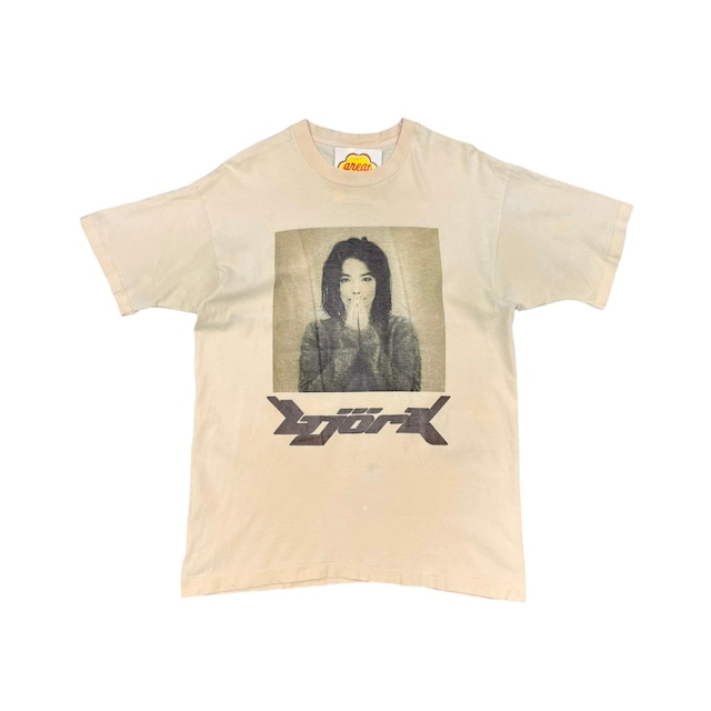 VINTAGE Bjork PHOTOGRAPH by Jean Baptiste Mondino TEE BEIGE LARGE KB2774