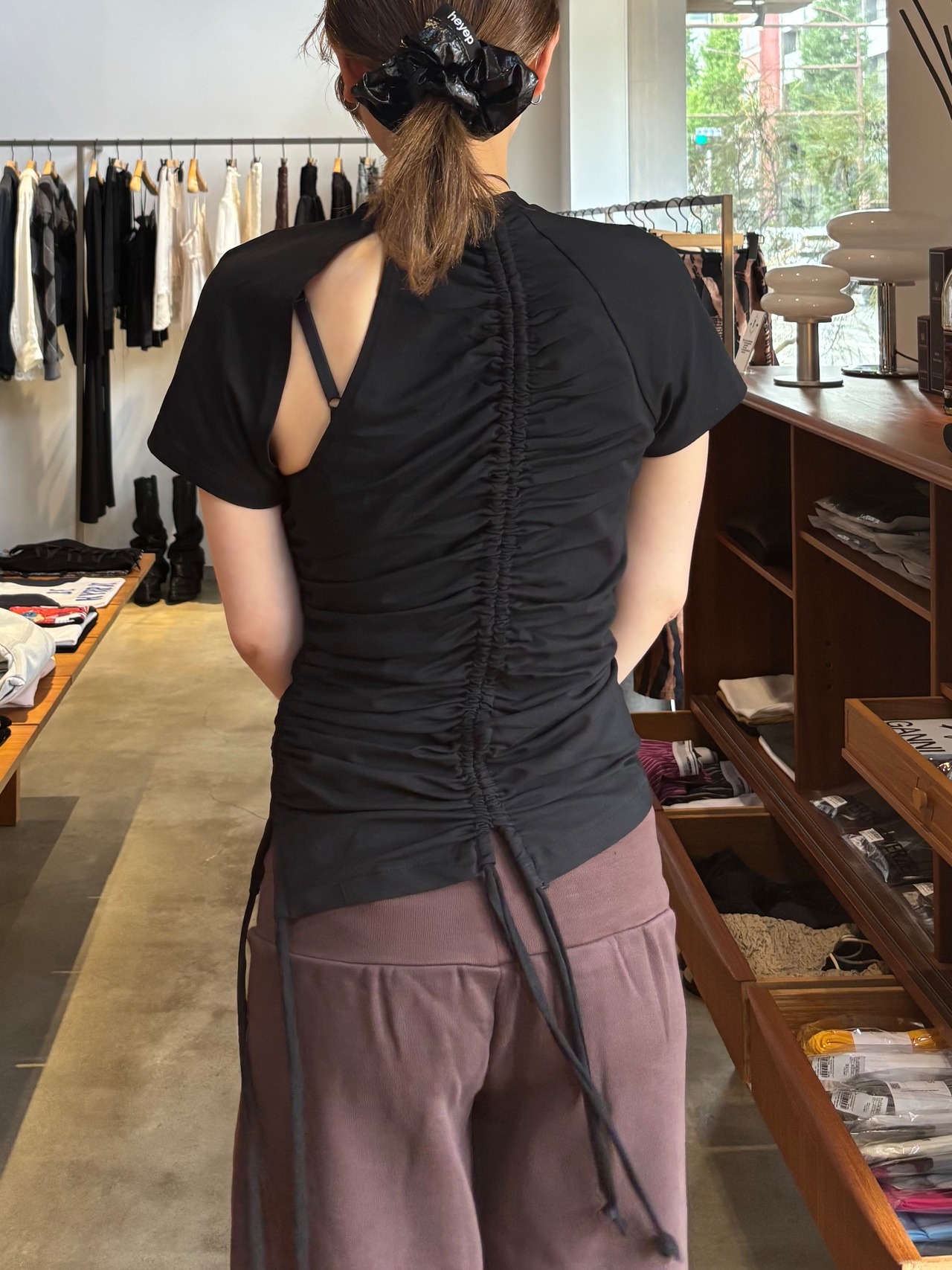 【26AW | WOMEN】Karlaidlaw  カーライドロー / トップス / Ruched Short Sleeve KLSS25-TOPZ - 2