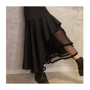 select 22002：asymmetry tulle skirt