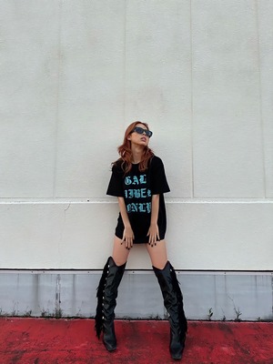 GAL  VIBES ONLY TEE  BLACK