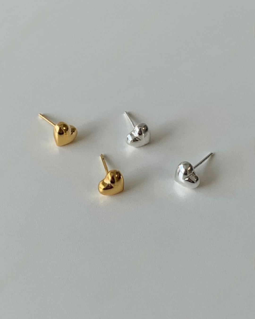 ミニマルハートピアス