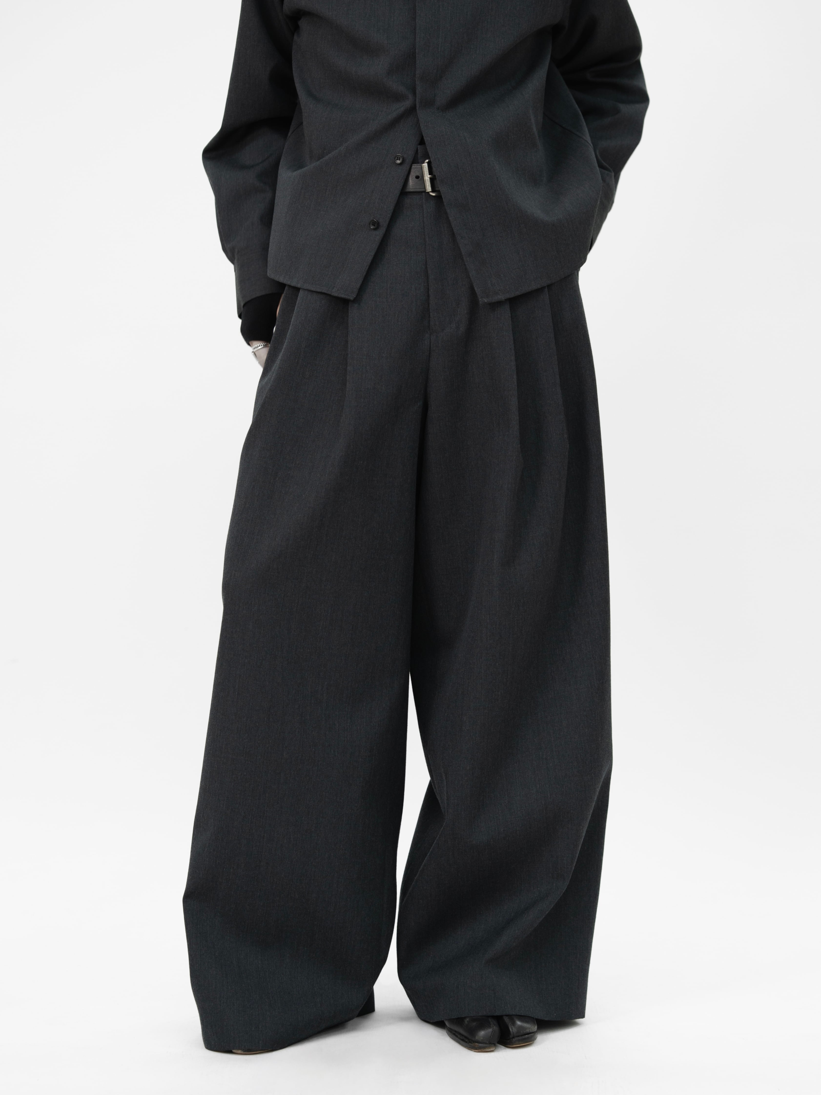 HEAVY WOOL GABARDINE OVER WIDE TUCK TROUSERS【CHARCOAL】 | lapiis