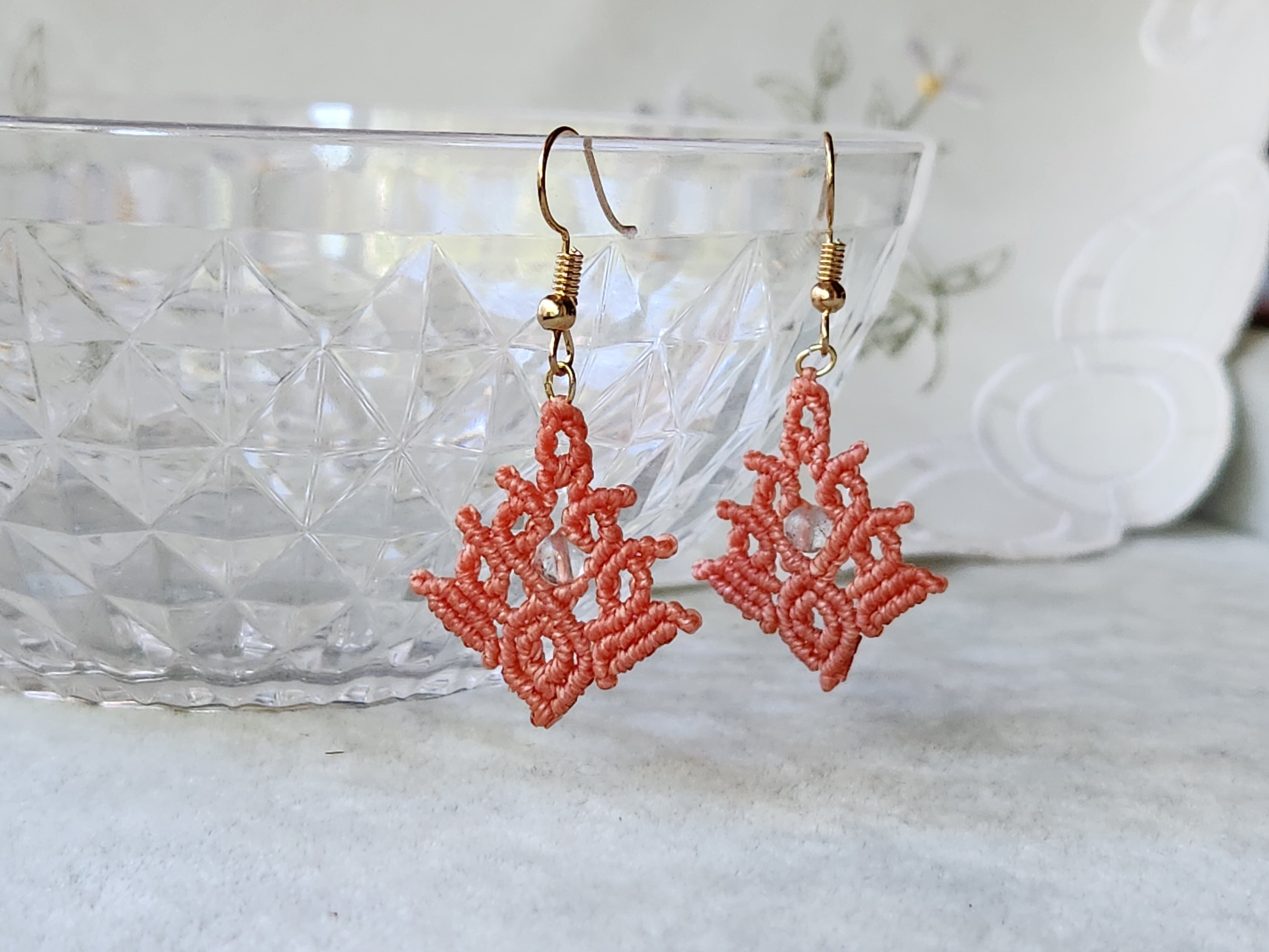 FIRE】チェコビーズマクラメピアス | 月と太陽のしずく Macrame