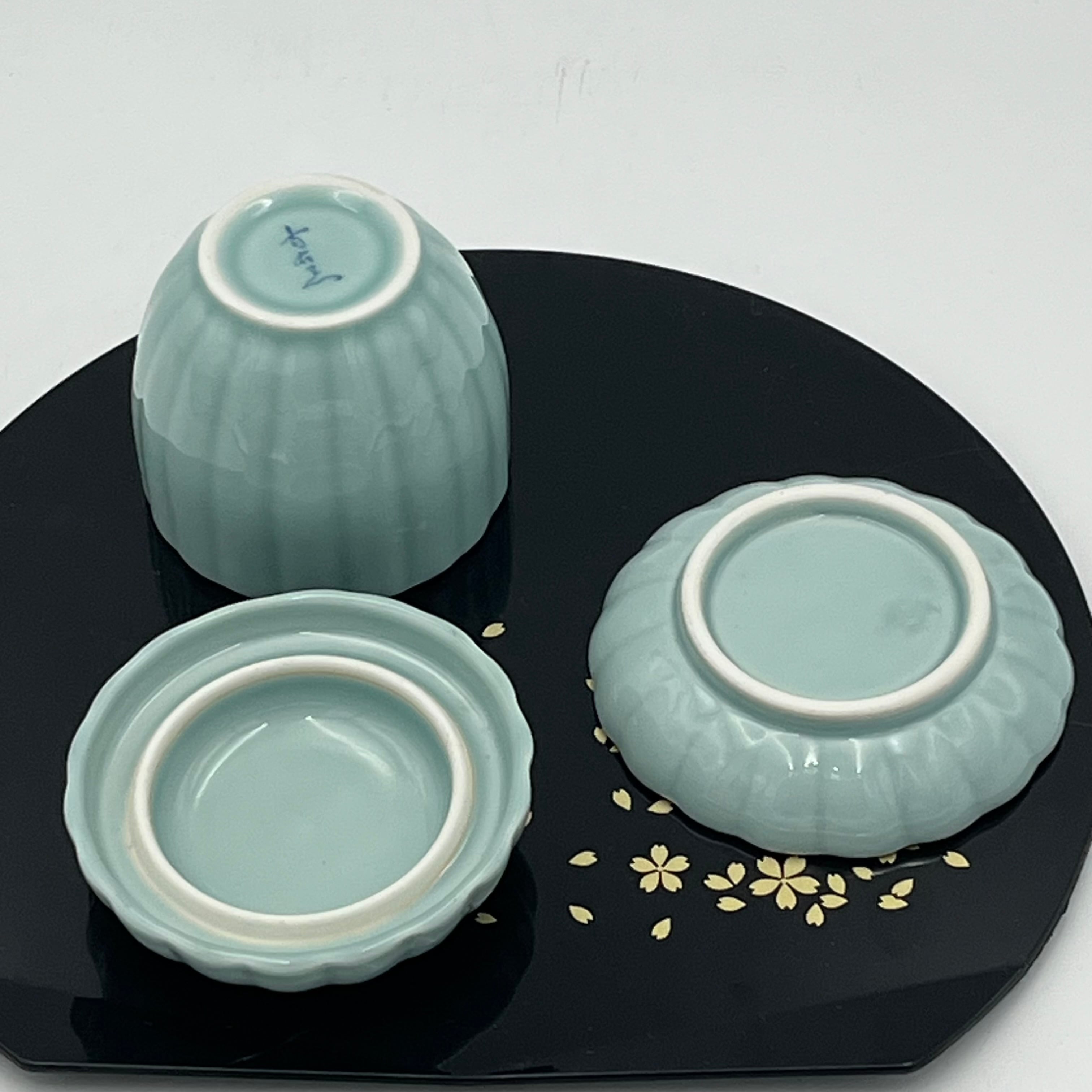 アウトレット品 有田焼 青磁菊型蒸碗 | 有田焼ショップ まるとも陶磁器