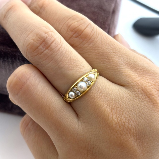 パール＆ダイヤモンド　ゴールドリング　Pearl & Diamond Gold Ring