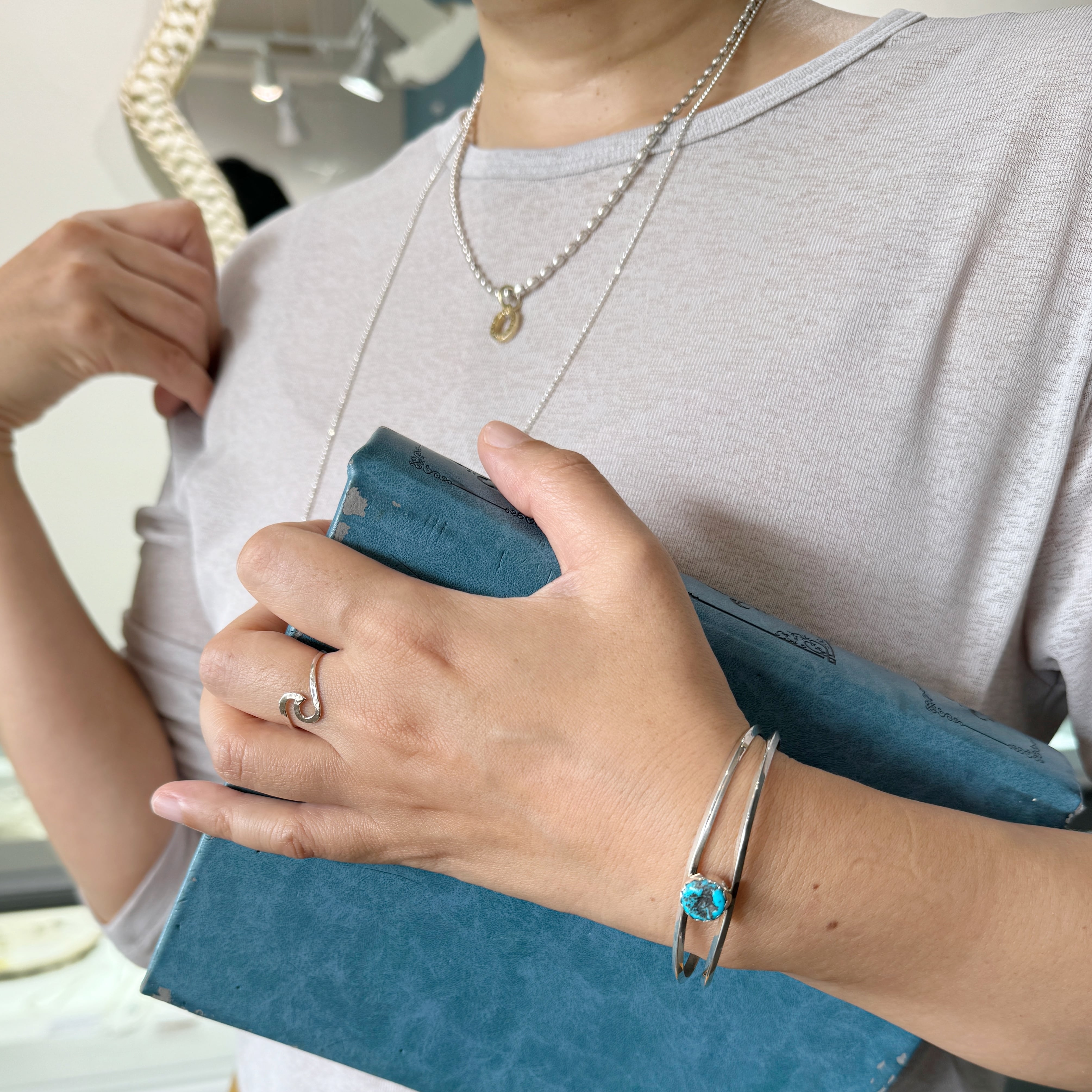 ラスト2】《Indian Jewelry 》2アーム ラウンド ターコイズ ラスト2】《Indian Jewelry 》2アーム ラウンド ターコイズ