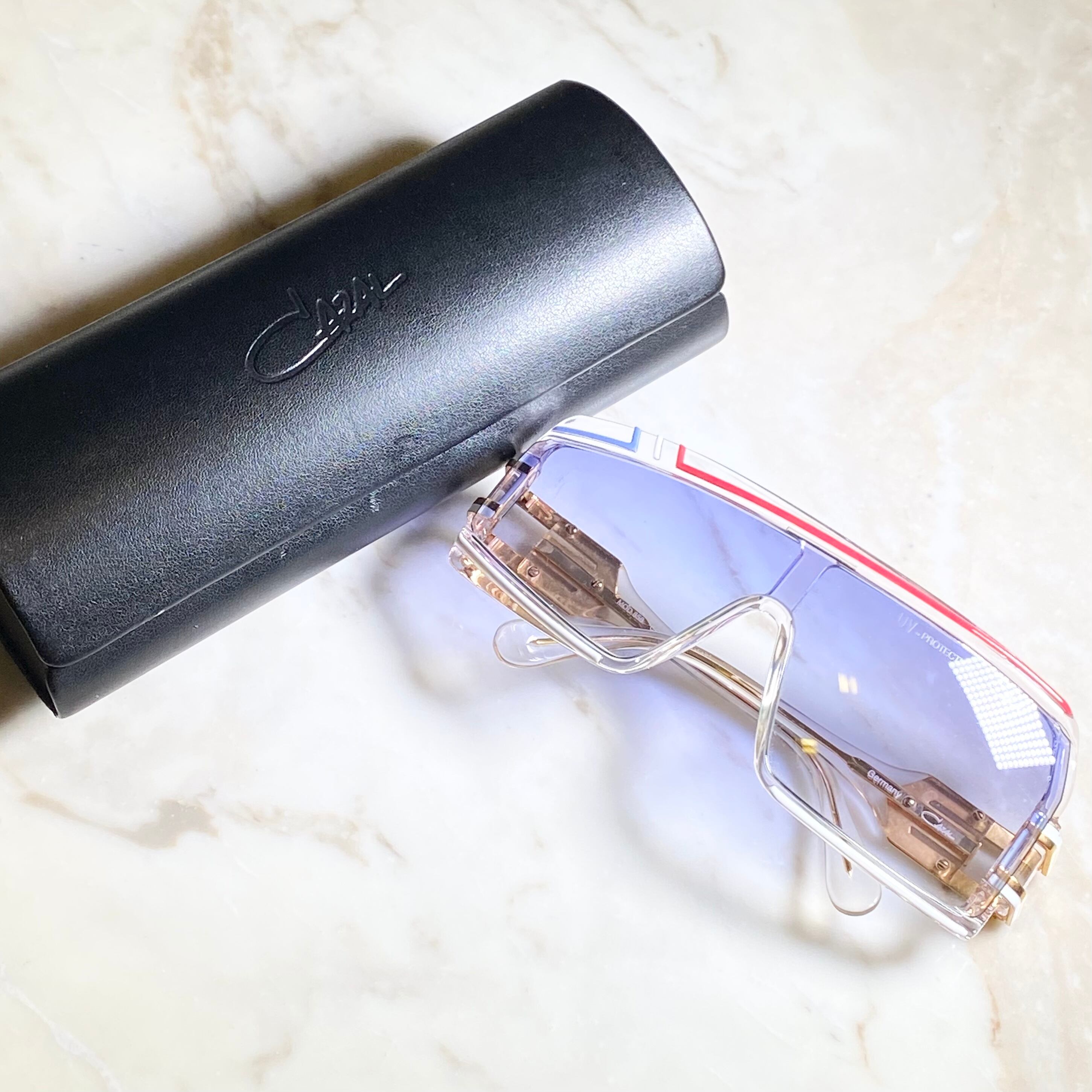 CAZAL “mod.858” asymmetrical frame sunglasses | NOIR ONLINE