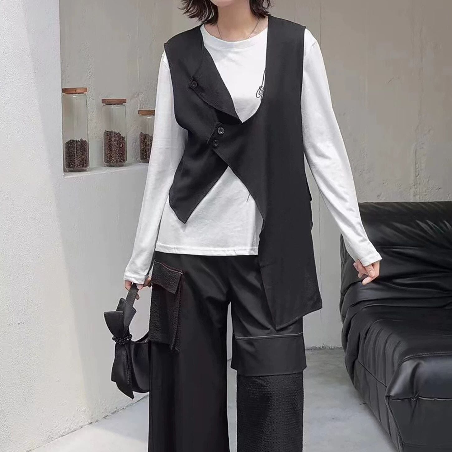 ASYMMETRIC DESIGN VEST 2colors M-16241