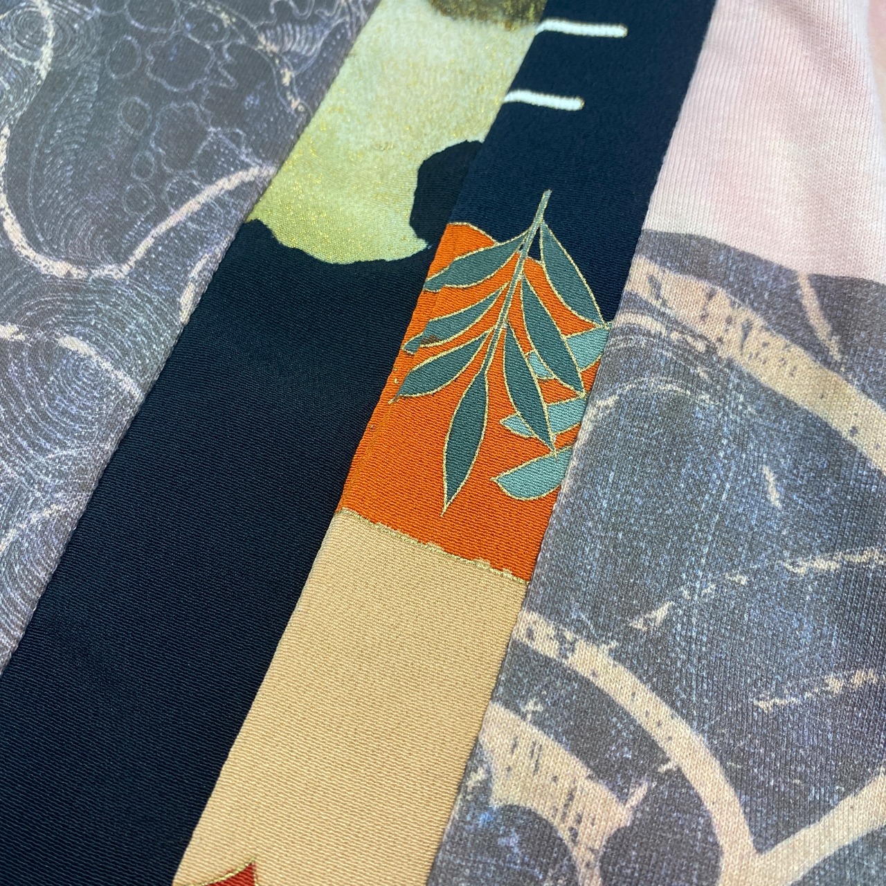 【tshirts244】L size  KIMONO &  print T-SHIRTS