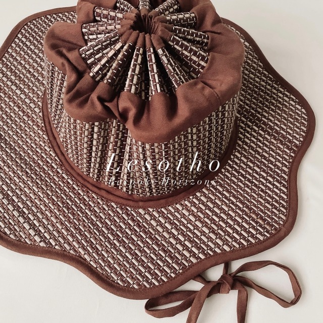 【6/11 (水)～新宿伊勢丹２階popup先行発売】《別注》Lesotho | Bespoke Horizons Hat by ORIÉNT MILLINERY X LORNA MURRAY