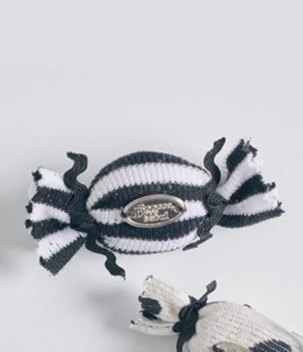 予約【BOOCCE】LOVE CANDY BROOCH (Black stripe)