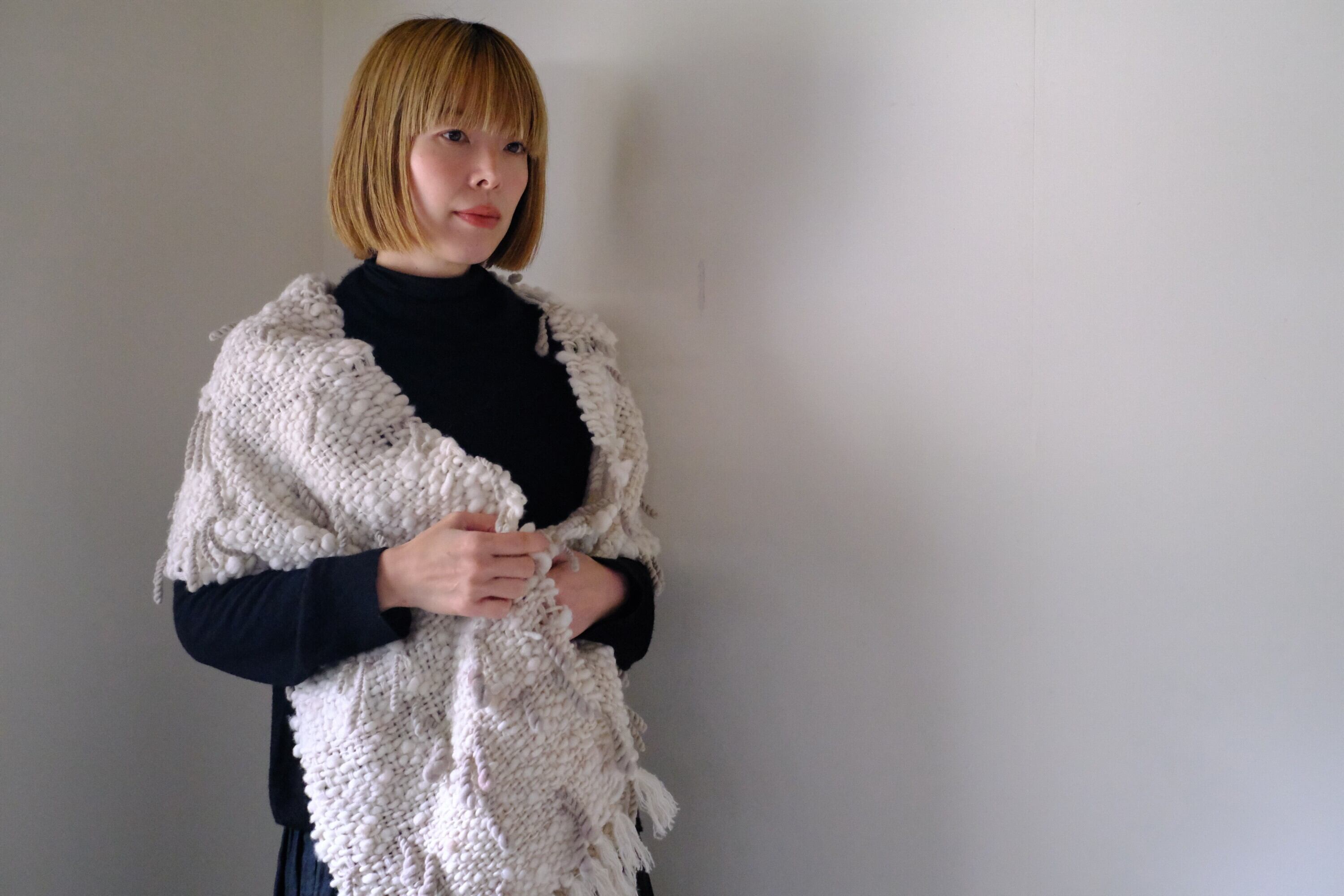 手紡ぎ糸のマフラー　o-0536