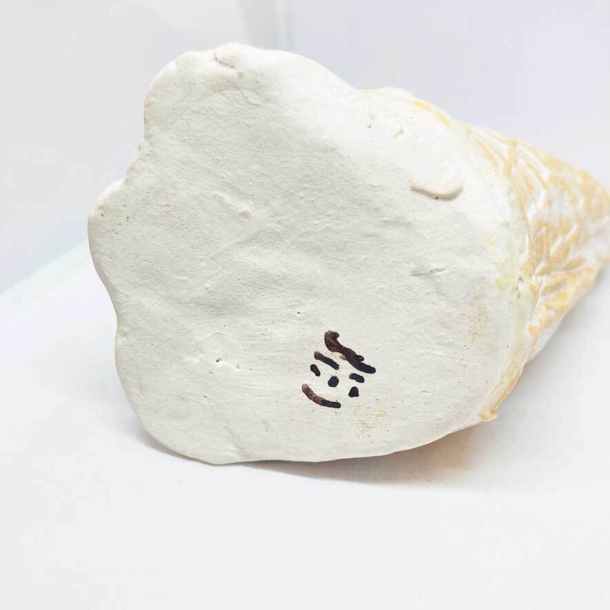 いぬのソフトクリームの一輪挿し/ すずきたまみ / 陶芸作品