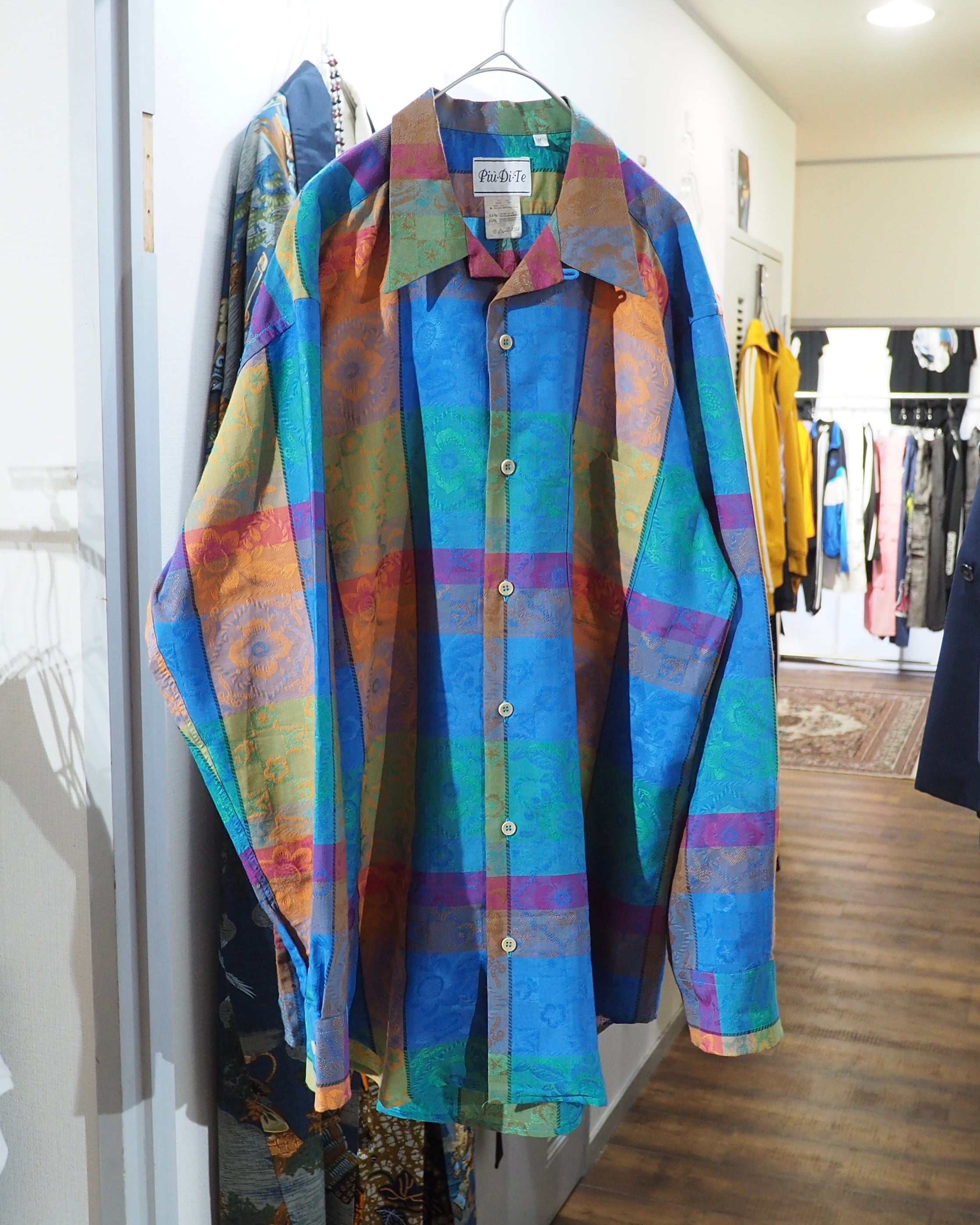" Made in Italy " Multi color Block × Beautiful Flower Embroidery vintage Open collar Shirt