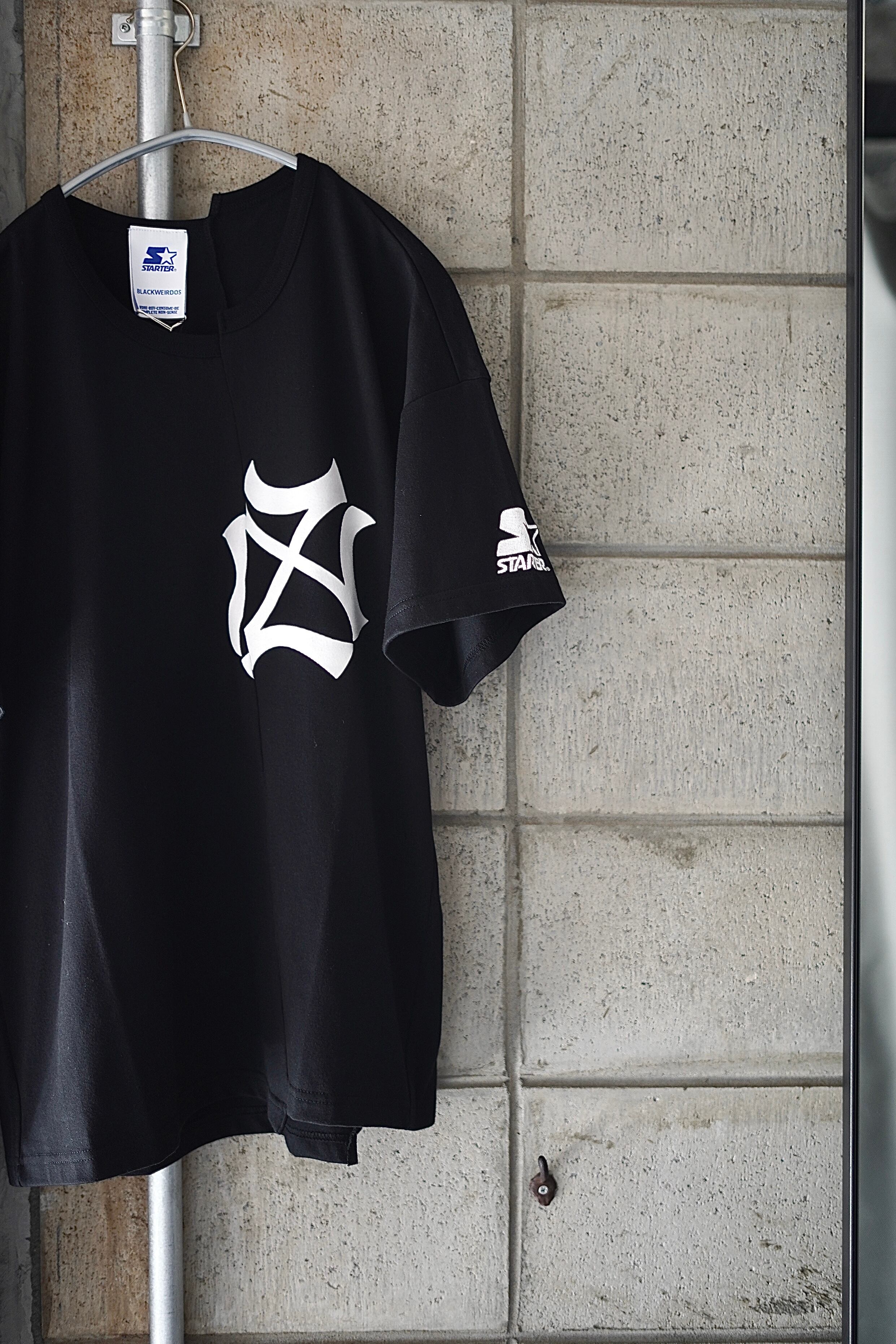 BLACK WEIRDOS / STARTER Deformed Tee (Black) | JUQUI Online