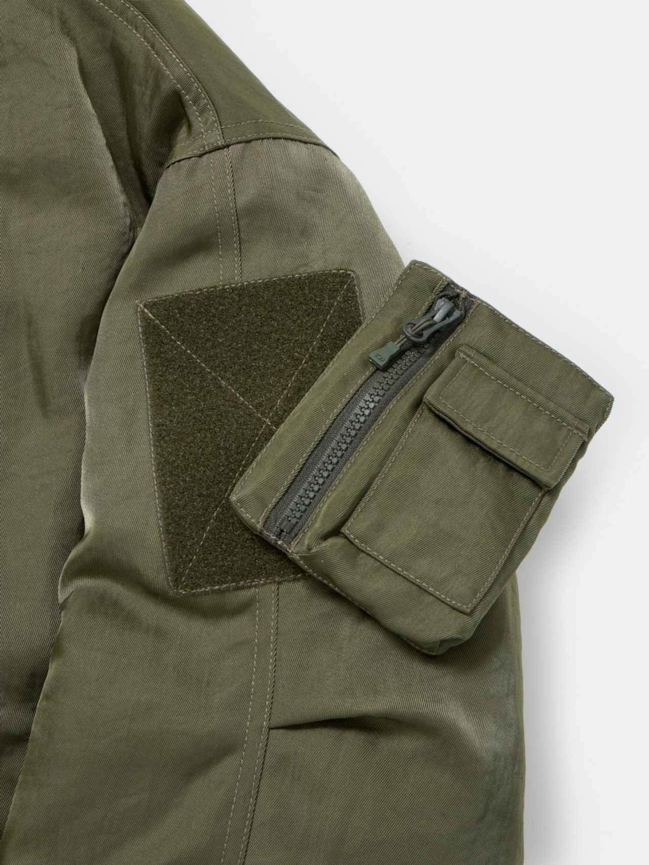 【DAIWA PIER39】TECH REVERSIBLE MA-1 DOWN JACKET