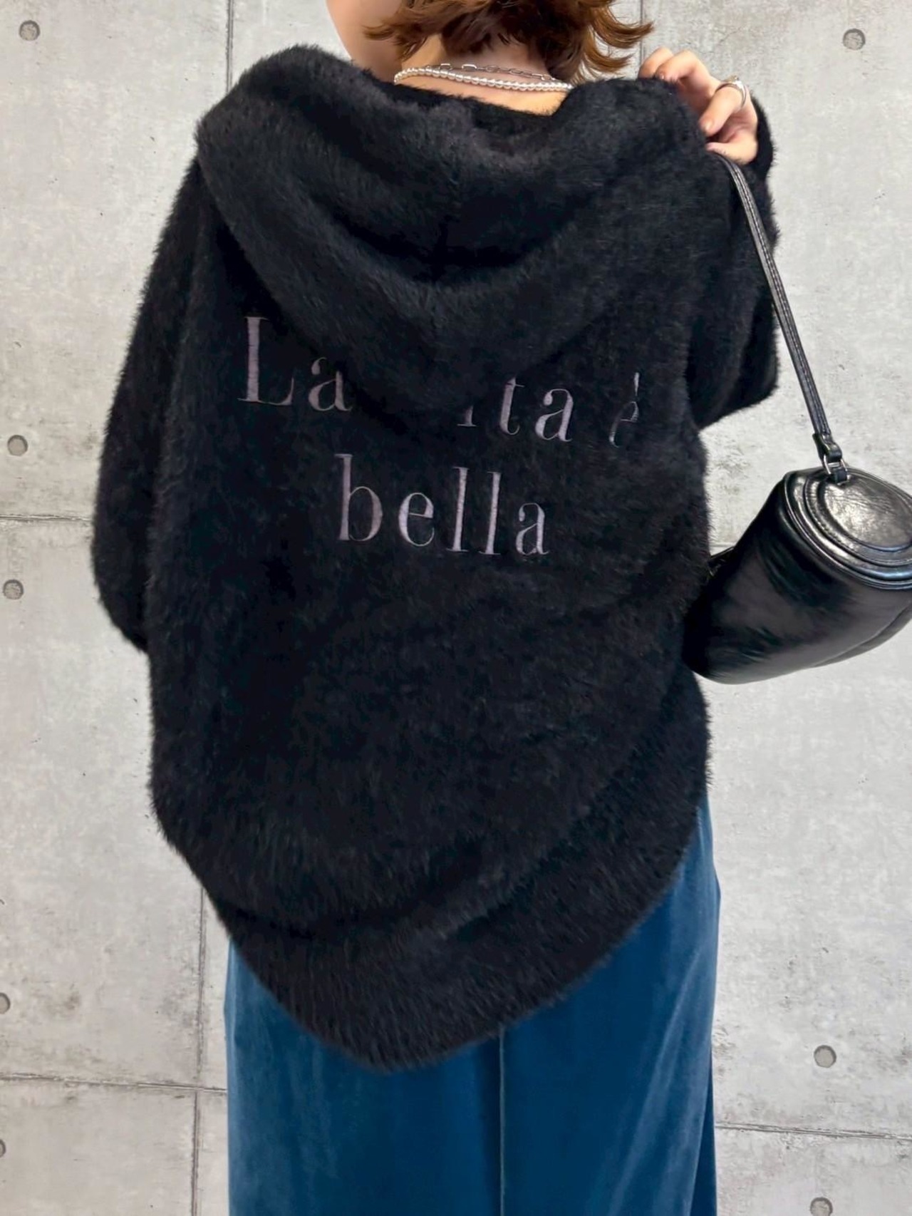 ロージー  Rosiee バックロゴ刺繍シャギーフーディーKnit