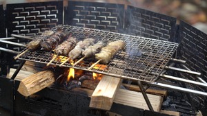 ロダン焚火台対応　炭床“ブラックエール”／ミカヅキロストル＆スタンド“Cour ＆ aid”　セット