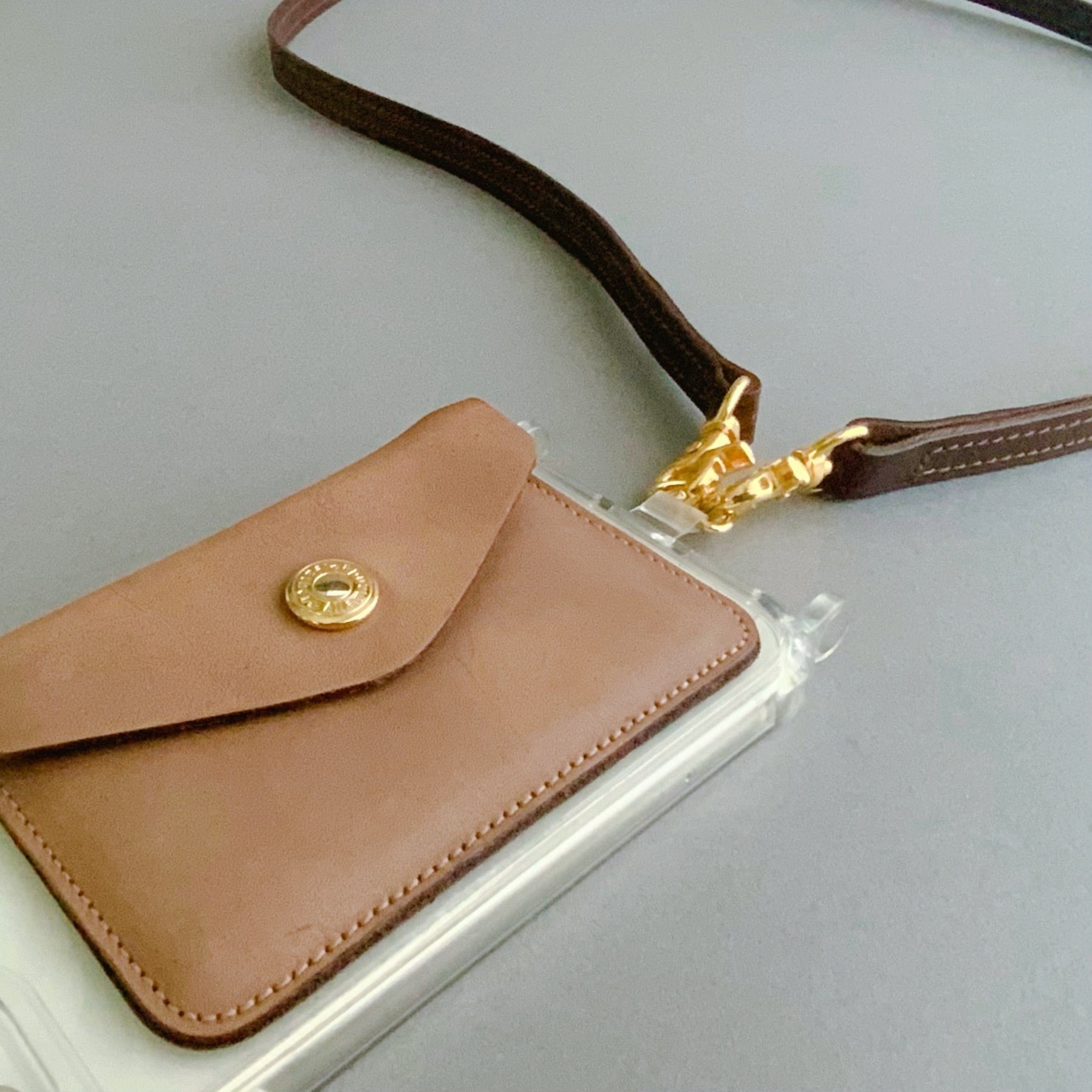クリア スマホストラップ付き】リッチレザーショルダー（ブラウン