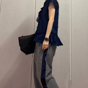 MMA117BEA フリルノースリブラウス