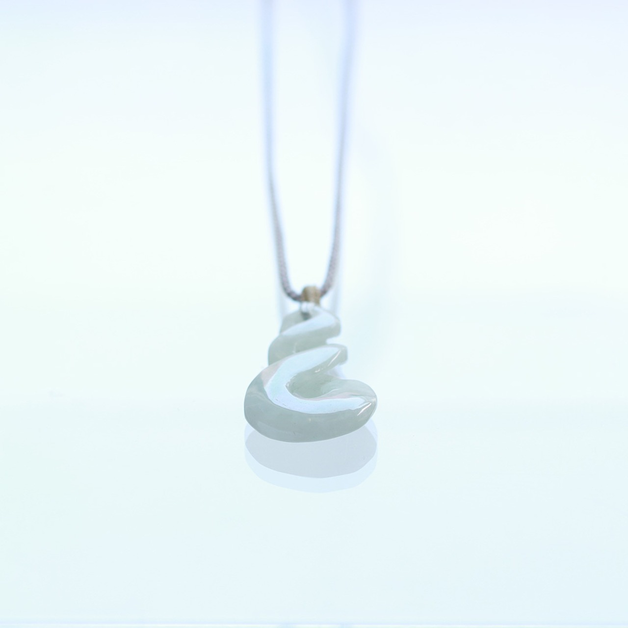 モダンなカービング！翡翠紐ネックレス A貨翡翠 jd_ne1228