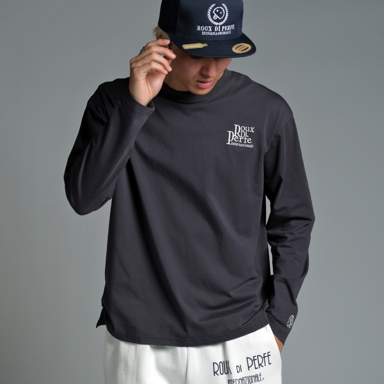 ロゴワンポイント長袖Tシャツ