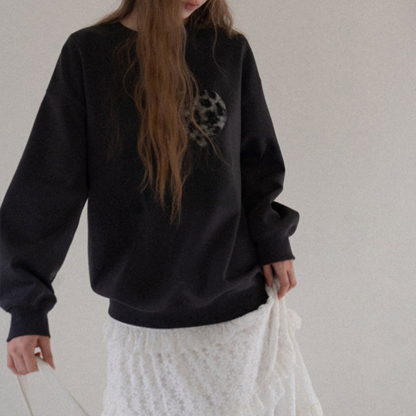 leopard heart sweatshirt　J00345