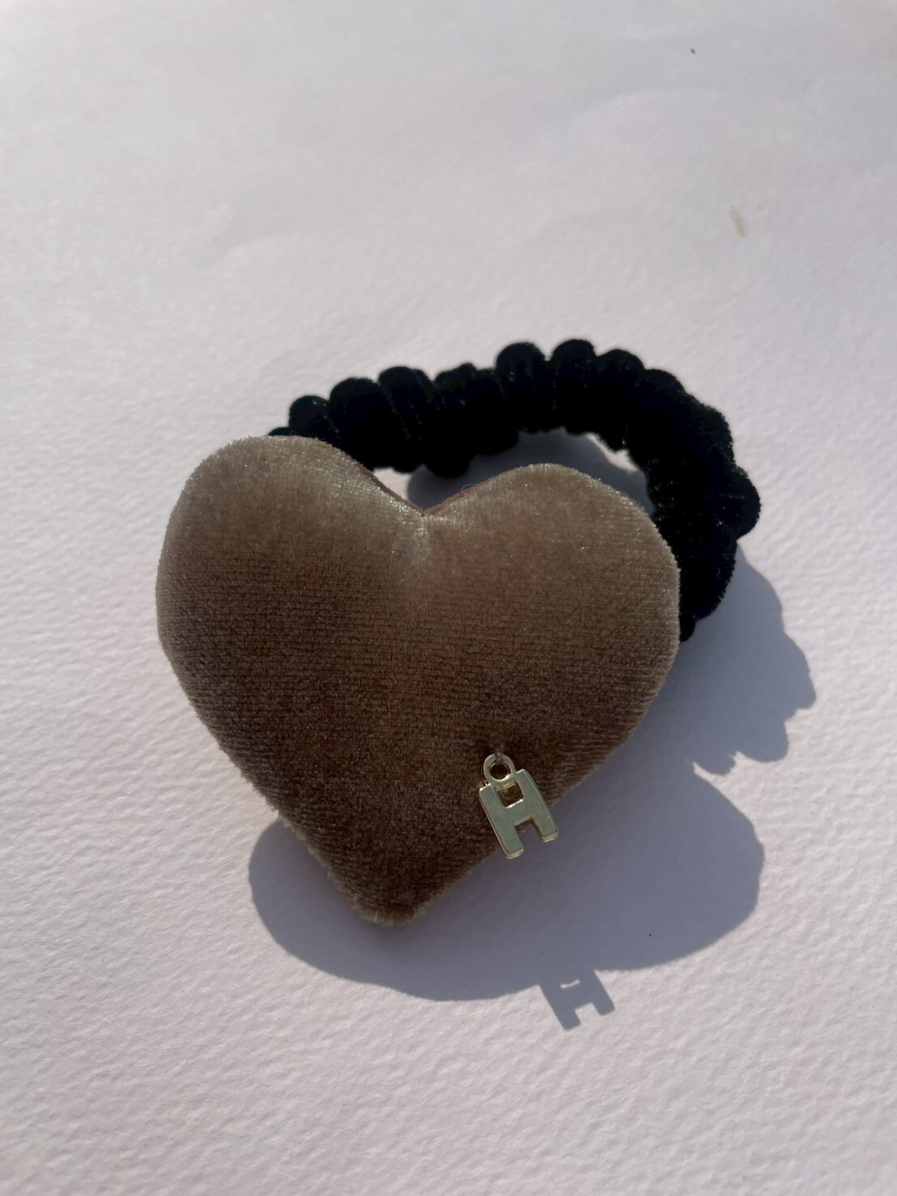 ベロアハートシュシュ