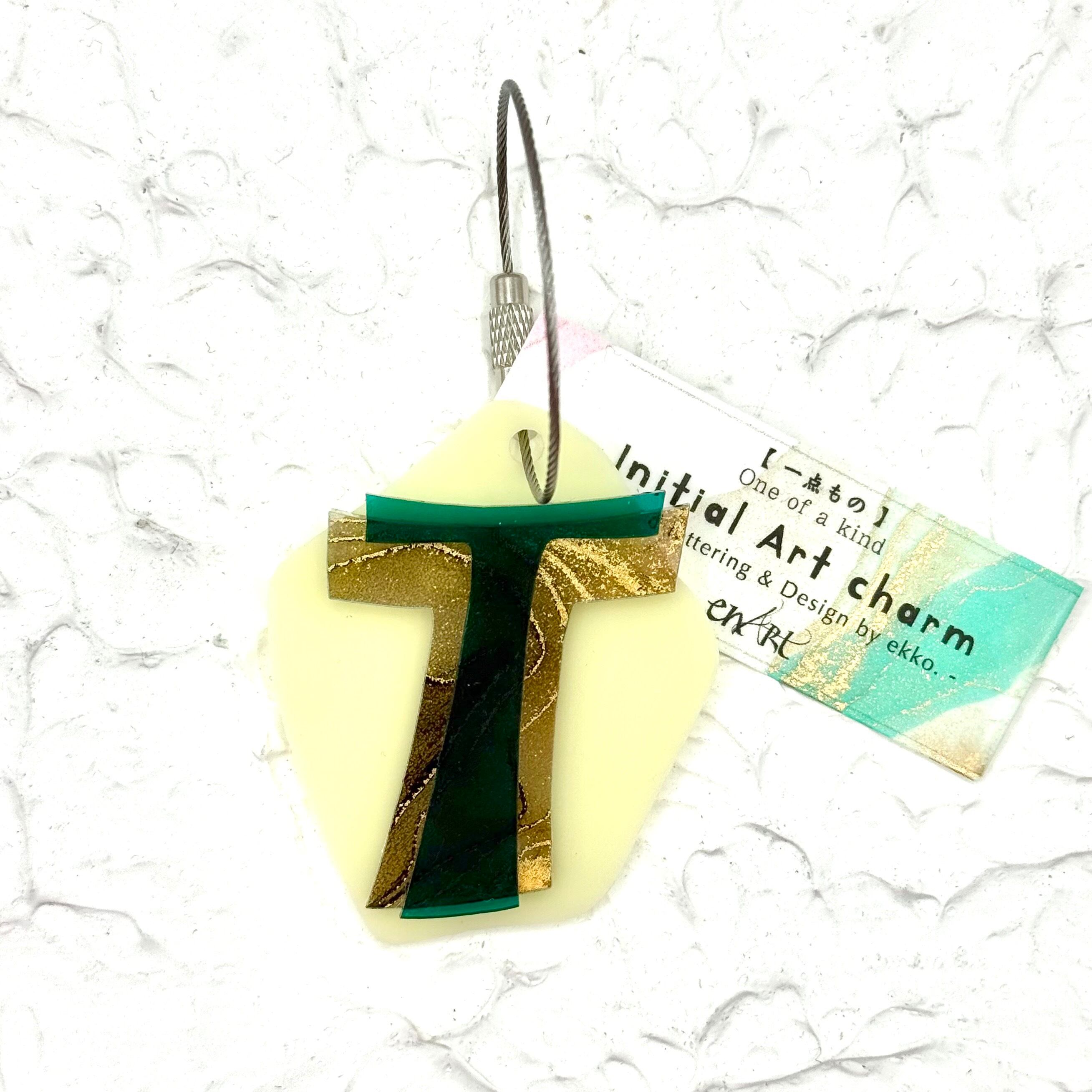 グロス♢イニシャルチャーム [ T ] Green × Brown × Ivory