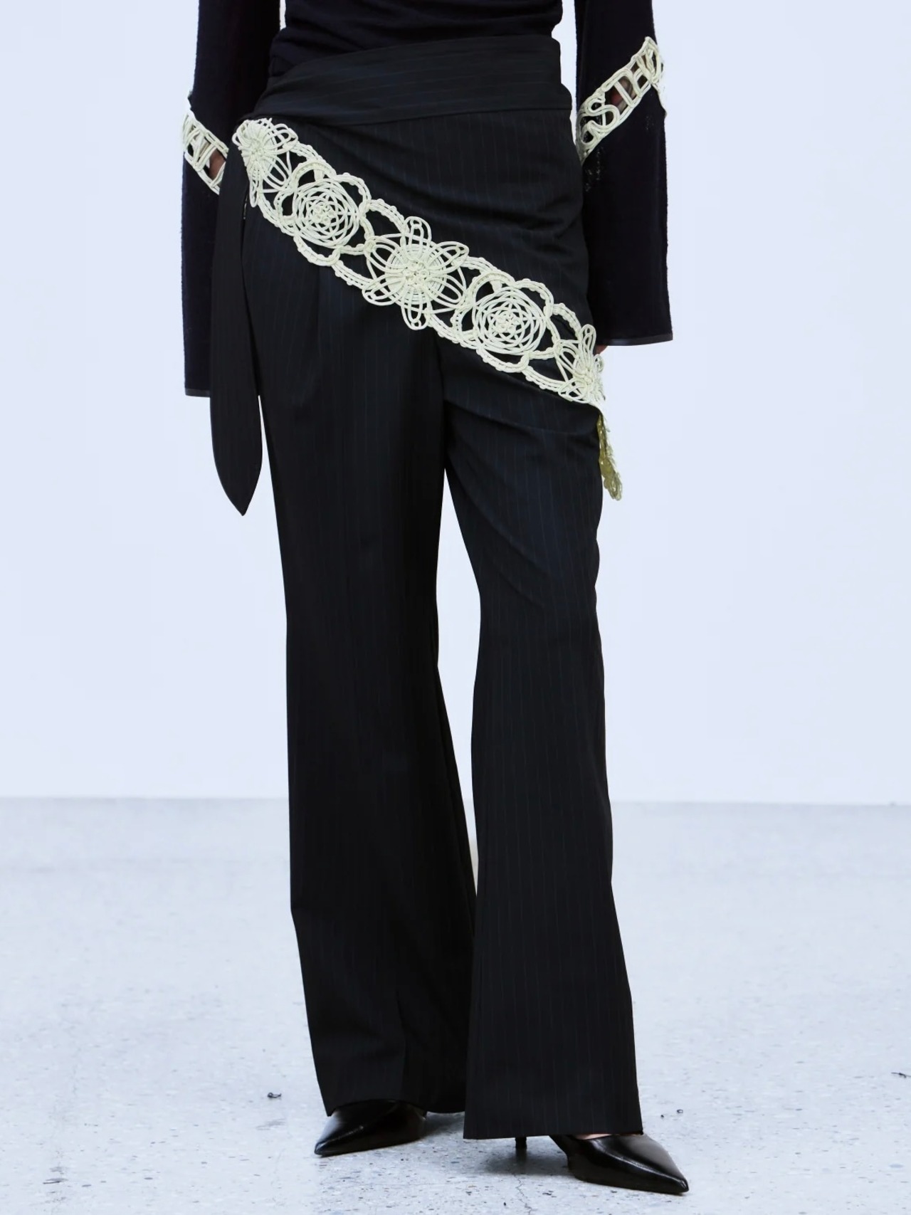 【26AW】THINGS THAT MATTER シングスザットマター / パンツ / MICROCOSMOS WRAP LACE BELTED PANTS　0586TM0654P - 5
