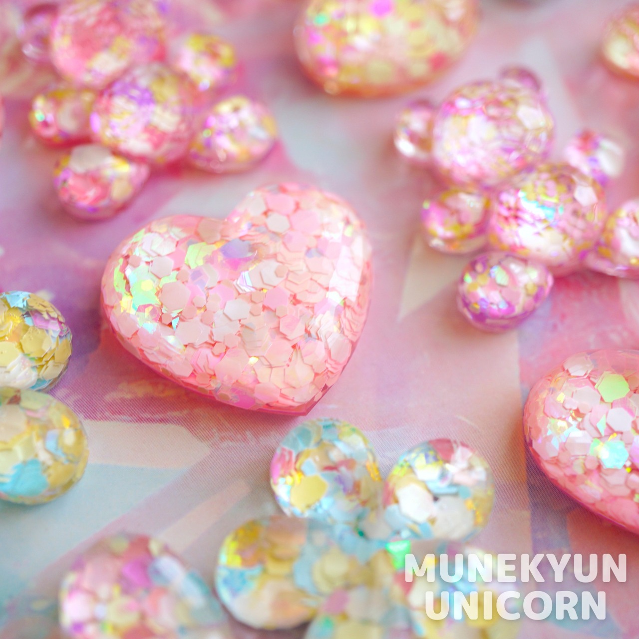 #D662【1個/1pc】キラキラ ラメ キュートモチーフ パーツ / Sparkling glitter cute motif parts