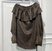 オフショルダーフリル長袖リネンシャツ