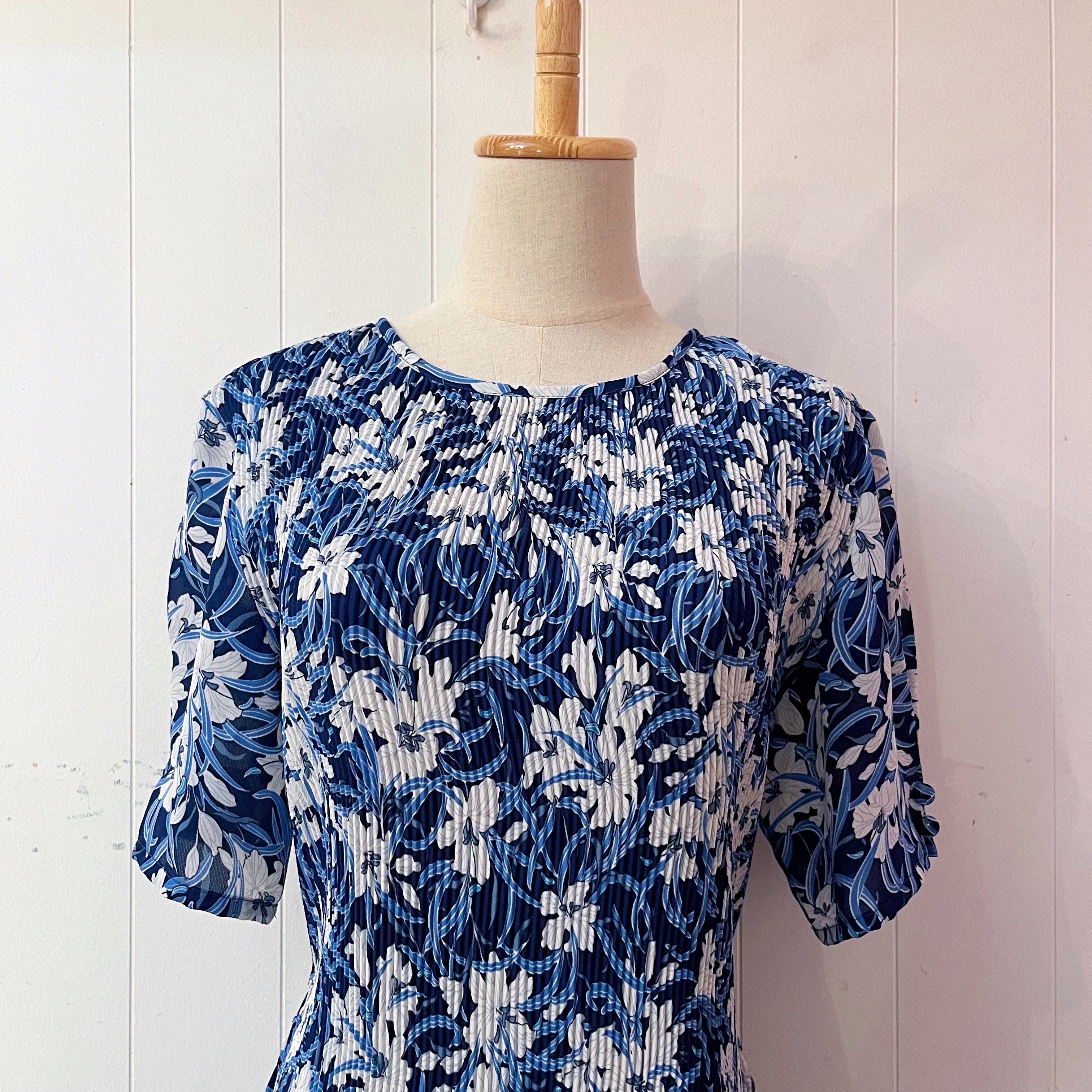 white lily blue pleats one-piece