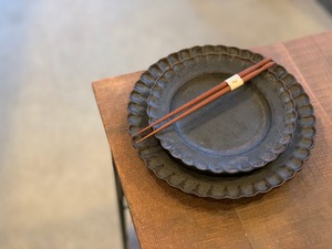 黒錆小菊プレート(中サイズ)