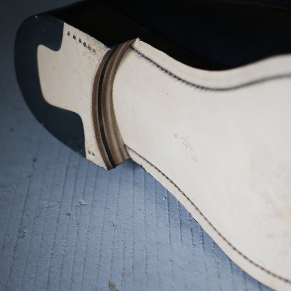 forme/fm-140 SIDEGORE(Siena) | TheWeft